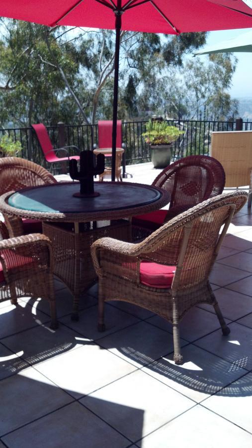 Rainbow Guest House Fallbrook Bagian luar foto
