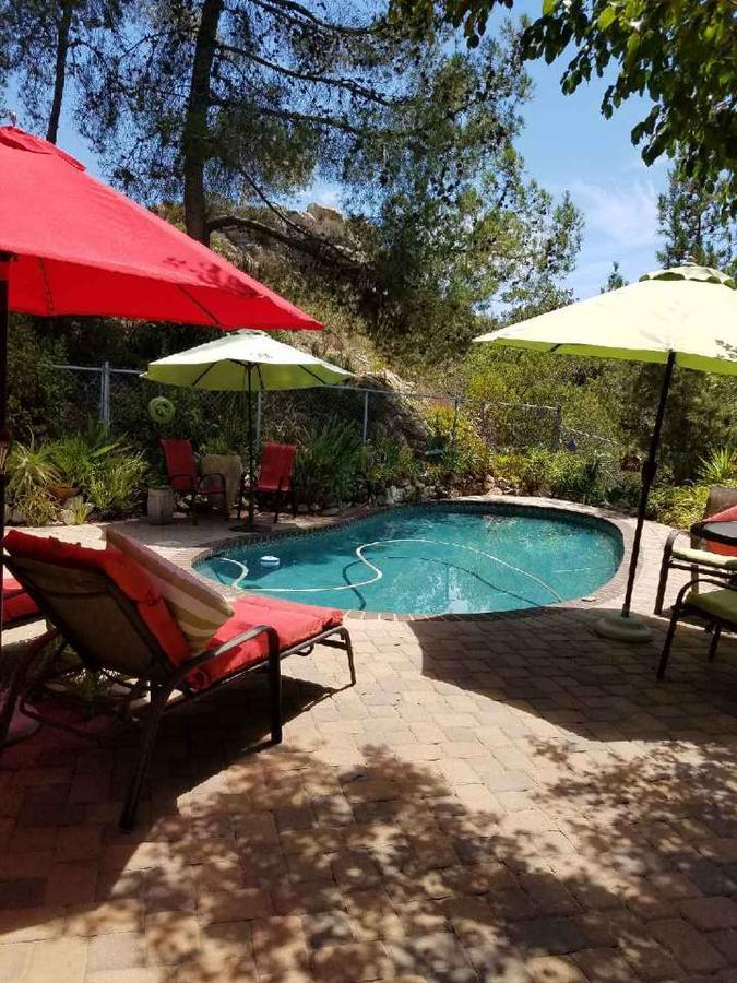 Rainbow Guest House Fallbrook Bagian luar foto